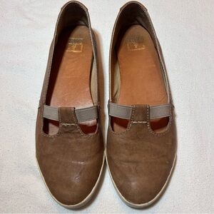 Frye Melanie Leather T Strap Flats Brown Casual Cowgirl 7.5